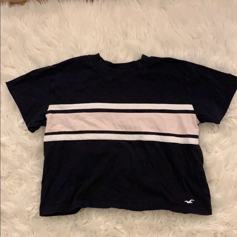 pink white and navy short sleeve Holister top!